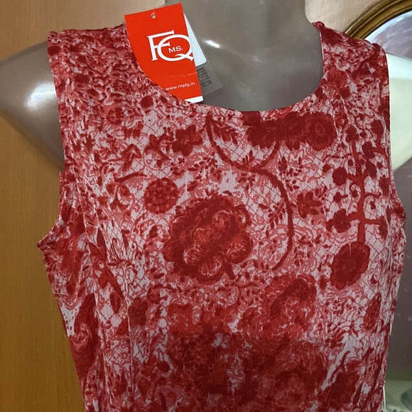 Sleeveless Summer maxi dress for woman. Red. - Picture 3 of 6